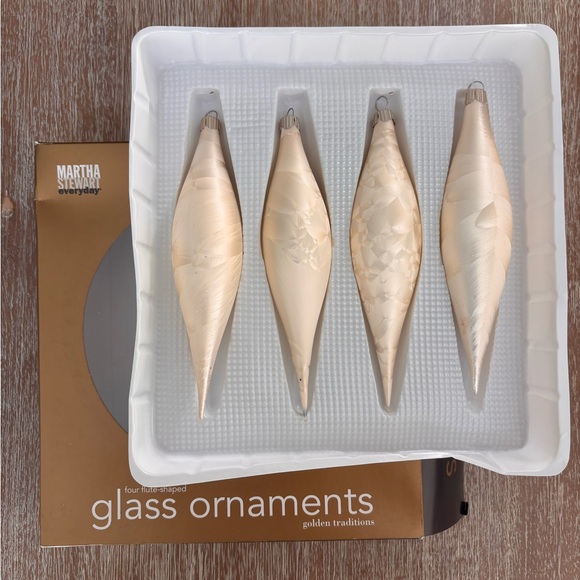 16 Vintage Martha Stewart Golden Traditions Glass Ornaments Set - Picture 6 of 6